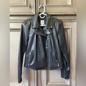 Women’s leather jacket